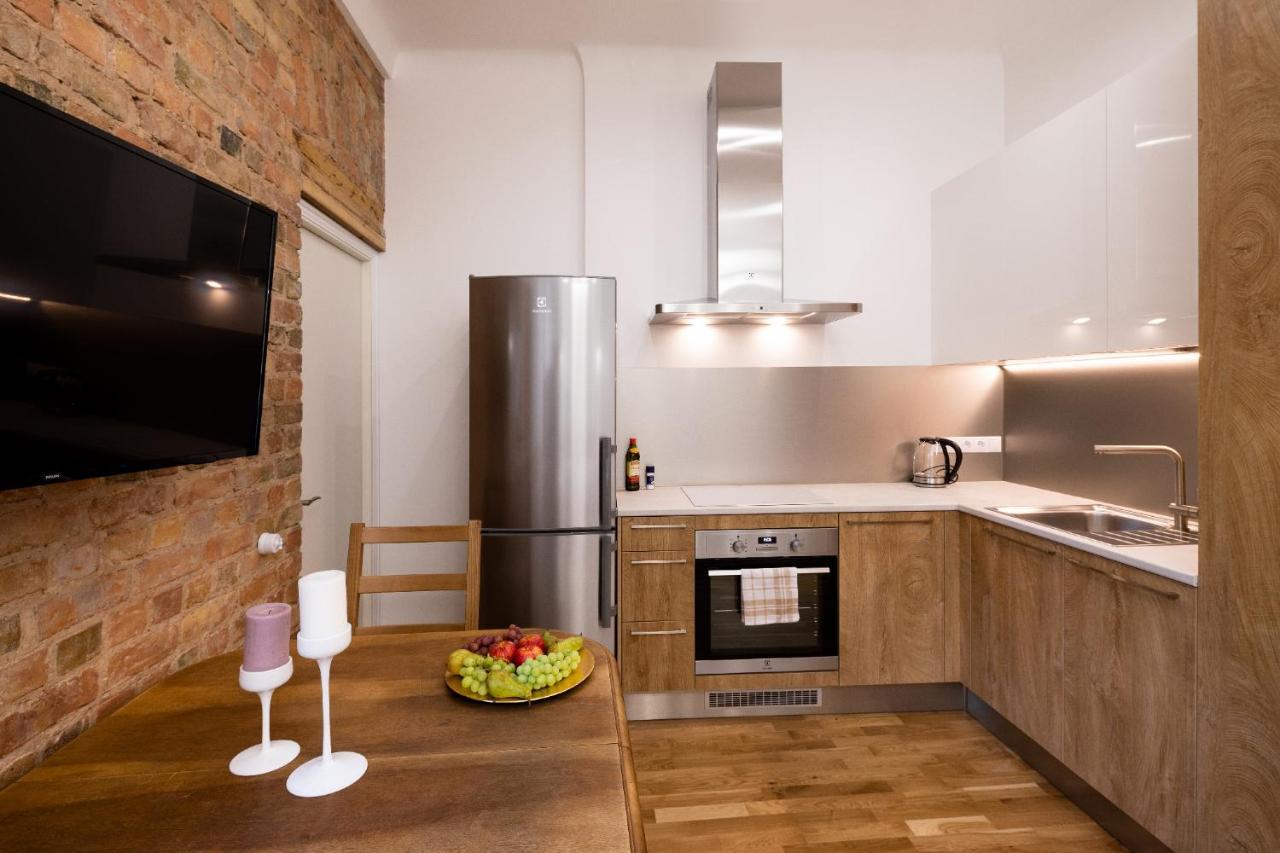 Brivibas House Design Apartments In City Center Рига Екстериор снимка