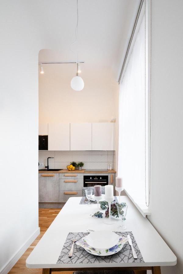 Brivibas House Design Apartments In City Center Рига Екстериор снимка