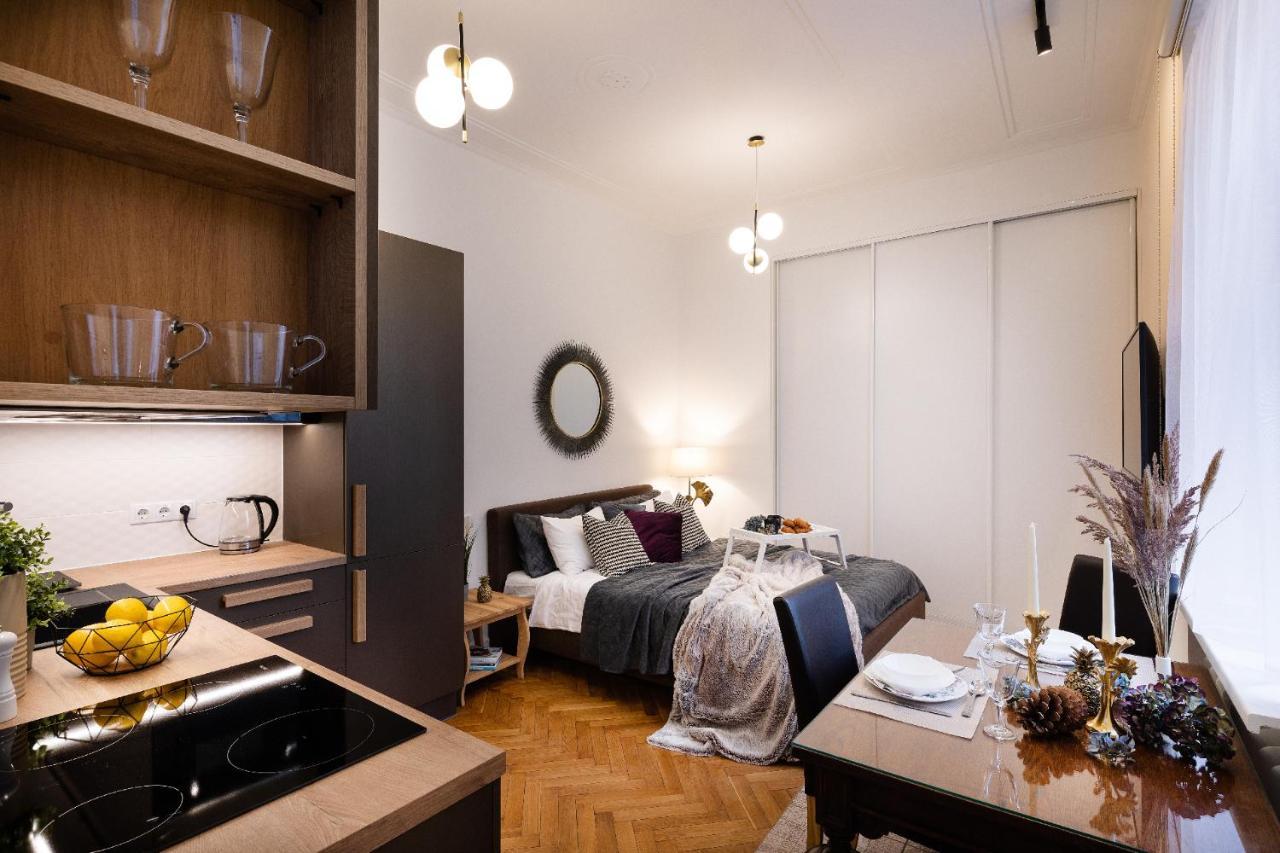 Brivibas House Design Apartments In City Center Рига Екстериор снимка