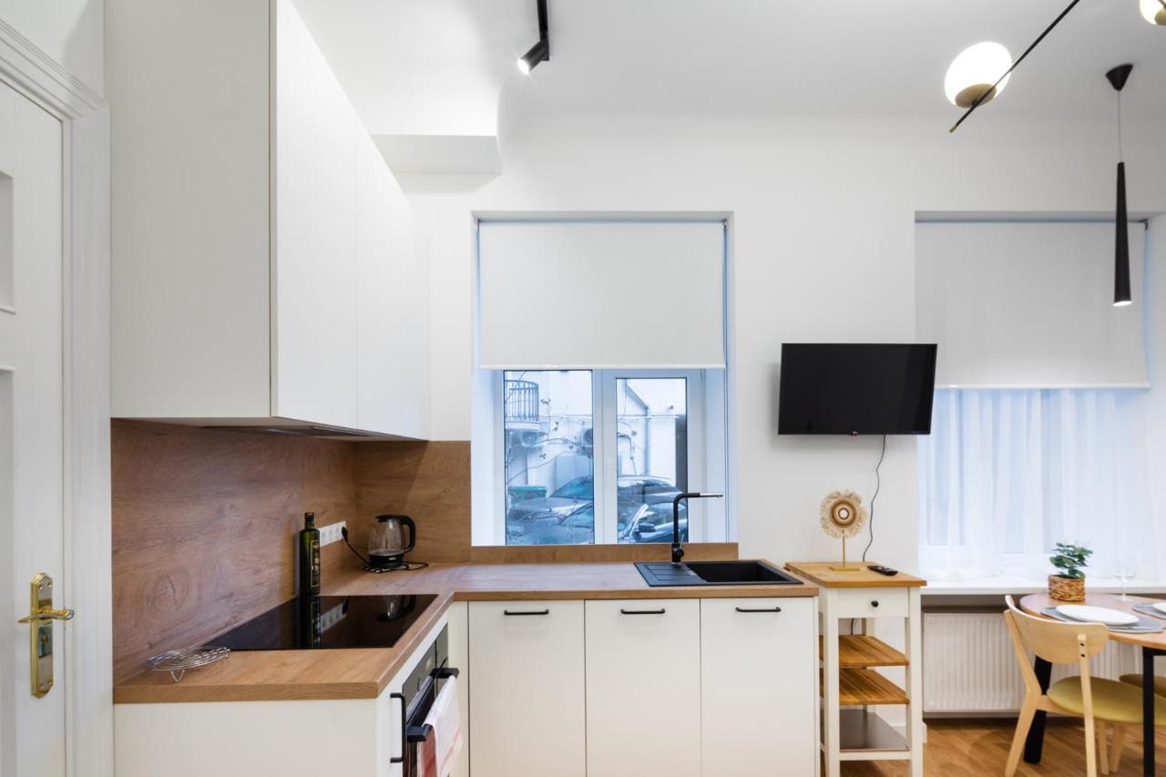 Brivibas House Design Apartments In City Center Рига Екстериор снимка