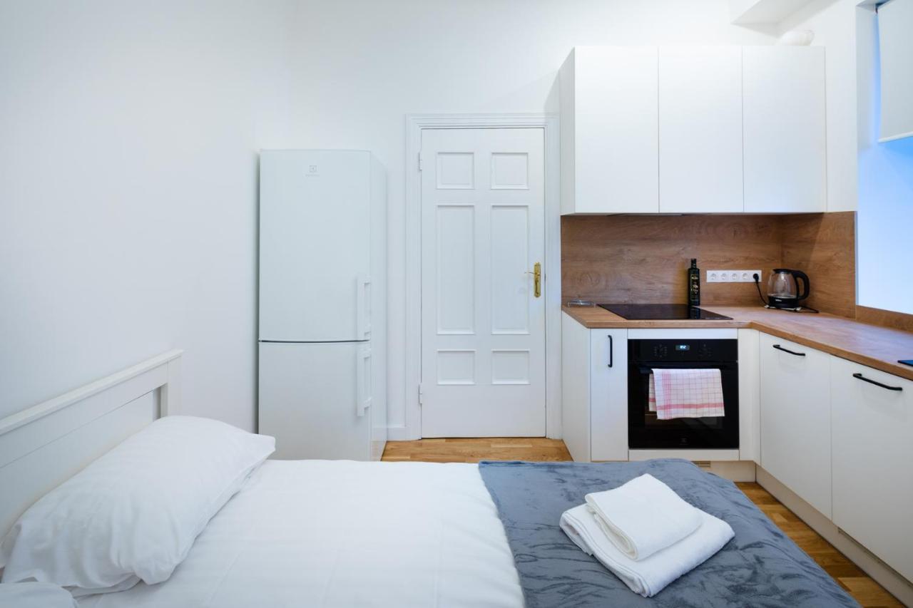 Brivibas House Design Apartments In City Center Рига Екстериор снимка